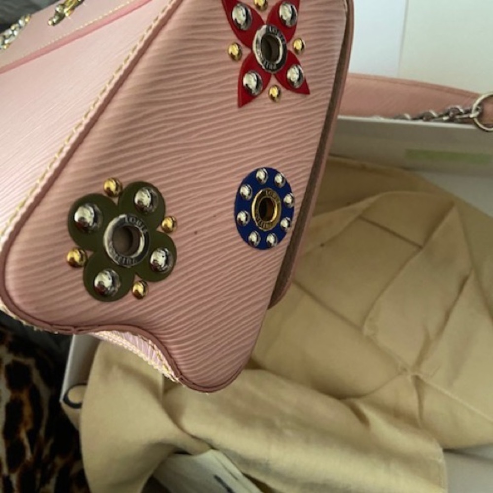 🦄Limited Edition🦄Louis Vuitton twisted bag - Picture 12 of 16